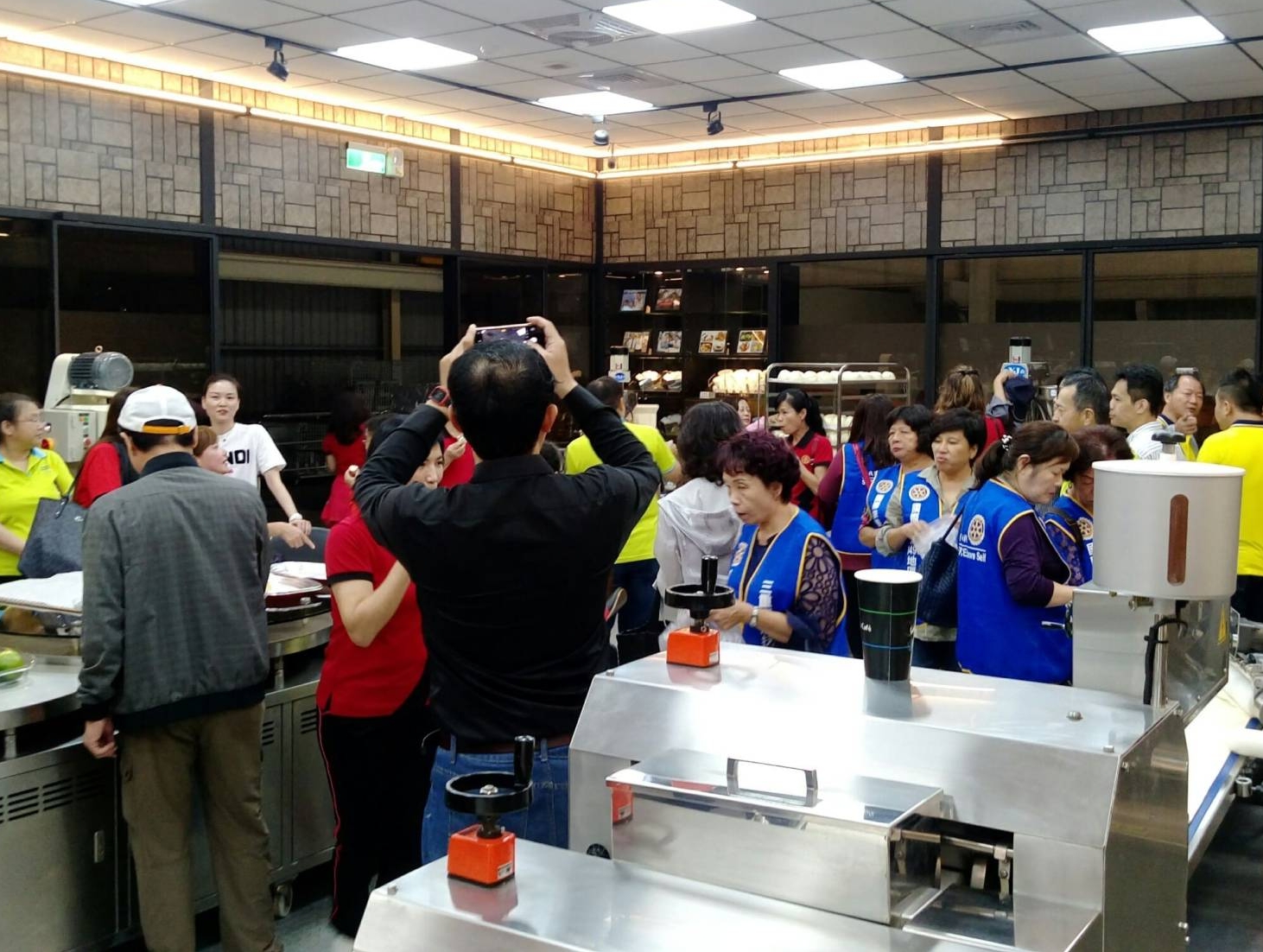 ロータリー中華・西洋飲茶キャリア訪問