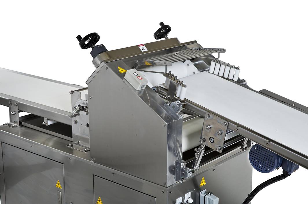 YJ-220 麵帶分割整型機 YJ-220 麵帶分割整型機